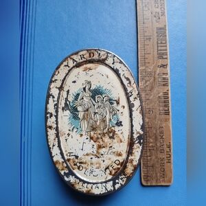 Vintage Yardley Lavender Oval Tin